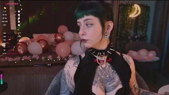 MichaellaMoon from StripChat is Freechat