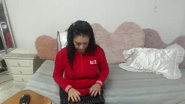 cam to cam sexiness with Girls streamers. Explore the newest collection of intense camshows from our capable horny hosts.