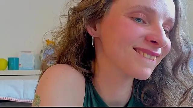 MikkyMoony from StripChat is Freechat