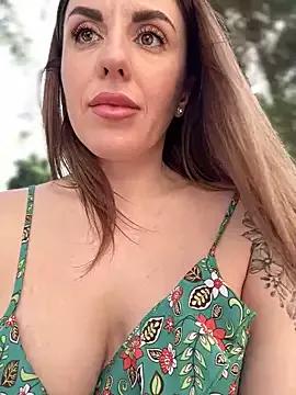 Entertain your thirst for girls cam hosts with our choice of stunning models, skilled in the art of seduction and satisfaction.