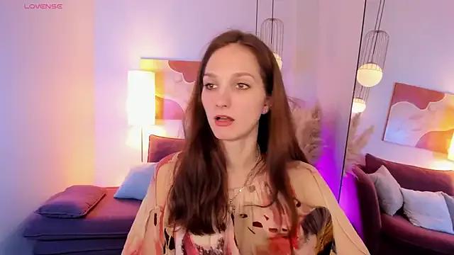 MirandaGlow from StripChat is Freechat