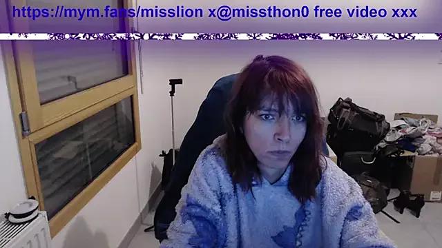 missthon0 from StripChat is Freechat