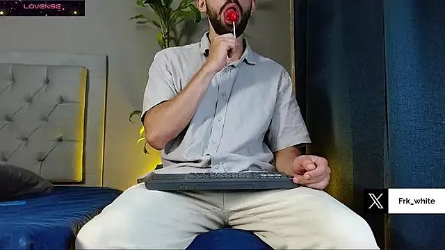 Mr_WhiteCock from StripChat is Freechat