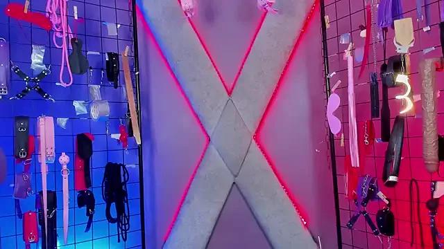 cam to cam sexiness with Girls streamers. Explore the newest collection of intense camshows from our capable horny hosts.