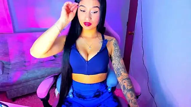 nahomekuperch from StripChat is Freechat