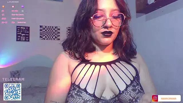 cam to cam sexiness with Girls streamers. Explore the newest collection of intense camshows from our capable horny hosts.