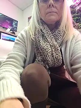 cam to cam sexiness with Girls streamers. Explore the newest collection of intense camshows from our capable horny hosts.