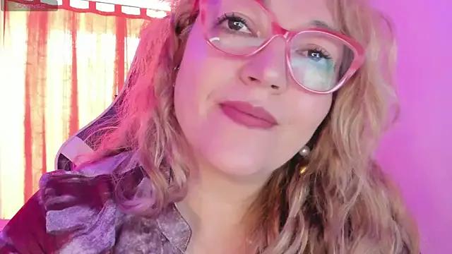 cam to cam sexiness with Girls streamers. Explore the newest collection of intense camshows from our capable horny hosts.