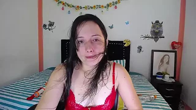 cam to cam sexiness with Girls streamers. Explore the newest collection of intense camshows from our capable horny hosts.