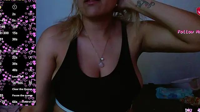 cam to cam sexiness with Girls streamers. Explore the newest collection of intense camshows from our capable horny hosts.