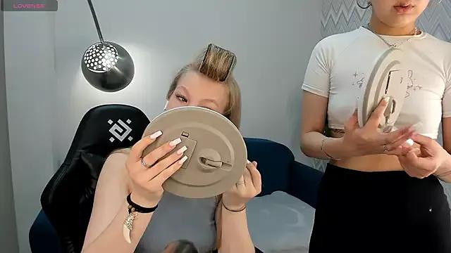 cam to cam sexiness with Girls streamers. Explore the newest collection of intense camshows from our capable horny hosts.