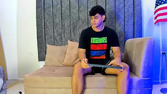 nicole_and_thiago from StripChat is Freechat