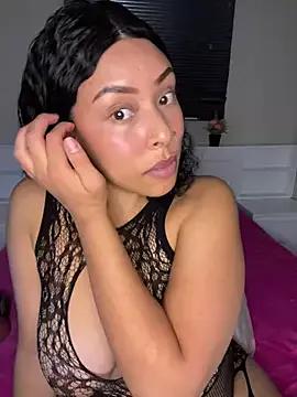 NicoleWilliam from StripChat is Freechat