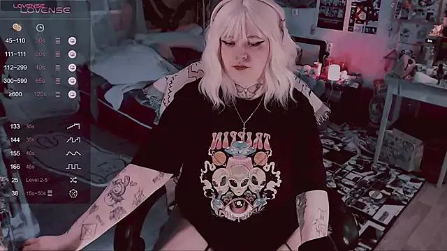 noori__hope from StripChat is Freechat