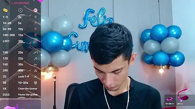 Oliver_king_sex from StripChat is Freechat