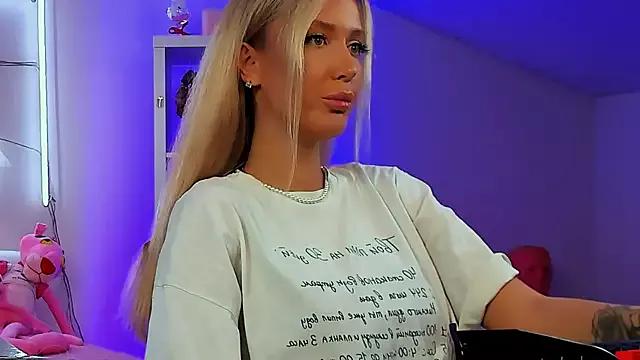 cam to cam sexiness with Girls streamers. Explore the newest collection of intense camshows from our capable horny hosts.