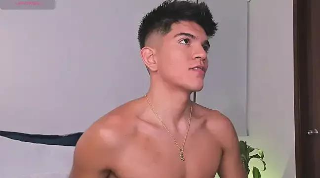 OnlySantty from StripChat is Freechat