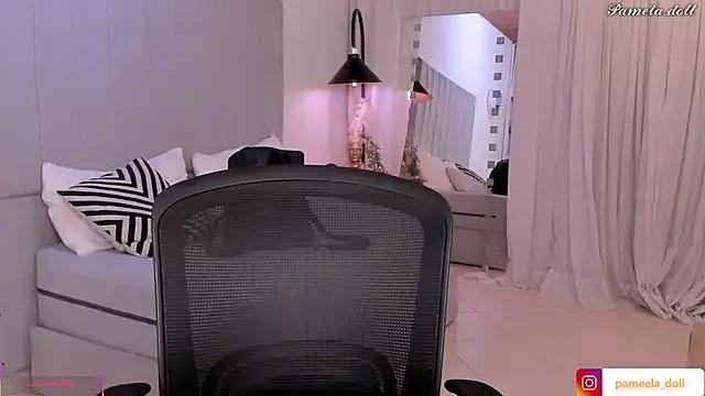 cam to cam sexiness with Girls streamers. Explore the newest collection of intense camshows from our capable horny hosts.