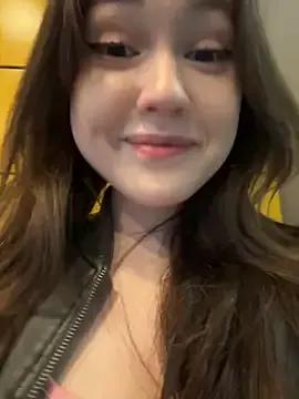 Peachy_Dream from StripChat is Freechat
