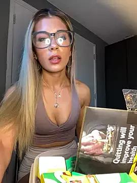 cam to cam sexiness with Girls streamers. Explore the newest collection of intense camshows from our capable horny hosts.