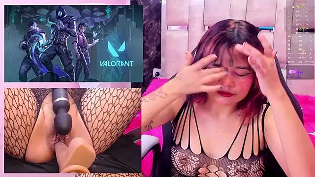 cam to cam sexiness with Girls streamers. Explore the newest collection of intense camshows from our capable horny hosts.