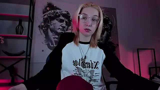 cam to cam sexiness with Girls streamers. Explore the newest collection of intense camshows from our capable horny hosts.