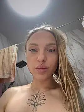 cam to cam sexiness with Girls streamers. Explore the newest collection of intense camshows from our capable horny hosts.