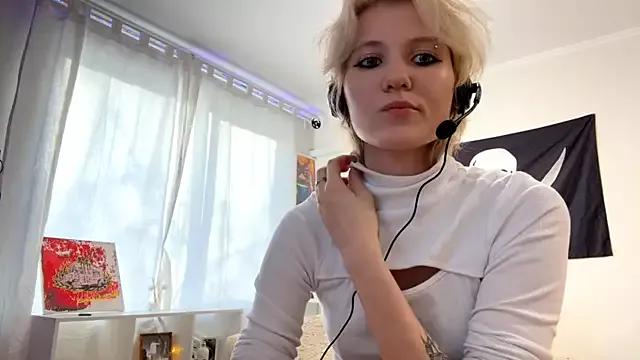 cam to cam sexiness with Girls streamers. Explore the newest collection of intense camshows from our capable horny hosts.