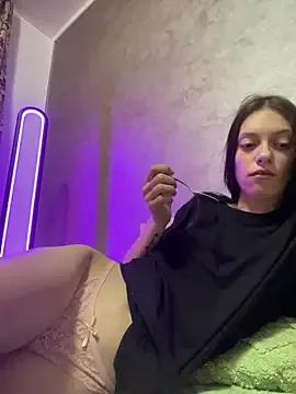Pisypussy from StripChat is Freechat