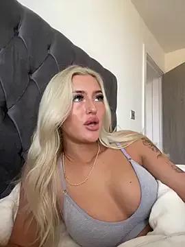 cam to cam sexiness with Girls streamers. Explore the newest collection of intense camshows from our capable horny hosts.