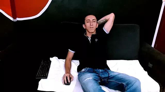 rachel_and_luke19 from StripChat is Freechat