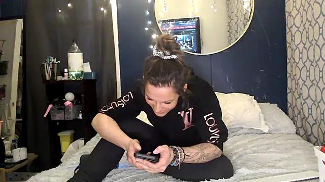 cam to cam sexiness with Girls streamers. Explore the newest collection of intense camshows from our capable horny hosts.