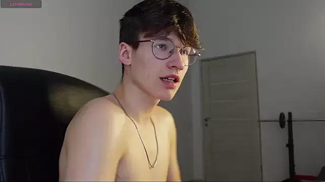 cam to cam sexiness with Girls streamers. Explore the newest collection of intense camshows from our capable horny hosts.