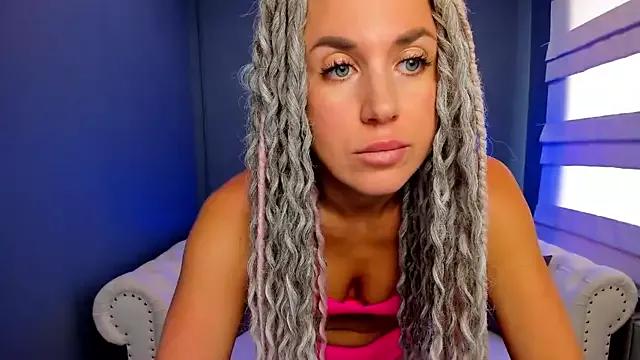 cam to cam sexiness with Girls streamers. Explore the newest collection of intense camshows from our capable horny hosts.