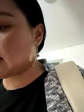 Entertain your thirst for girls cam hosts with our choice of stunning models, skilled in the art of seduction and satisfaction.