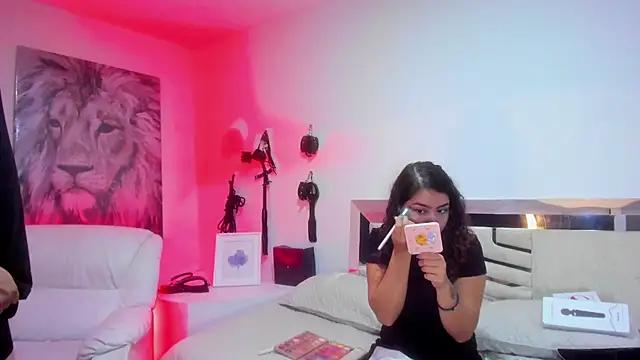 cam to cam sexiness with Girls streamers. Explore the newest collection of intense camshows from our capable horny hosts.