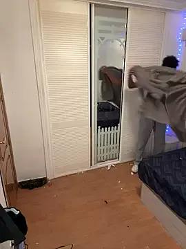 Ryan-hot from StripChat is Freechat