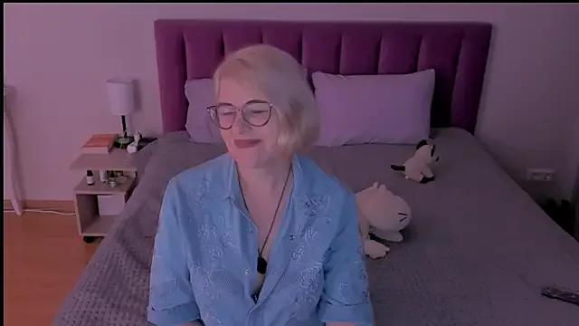 cam to cam sexiness with Girls streamers. Explore the newest collection of intense camshows from our capable horny hosts.