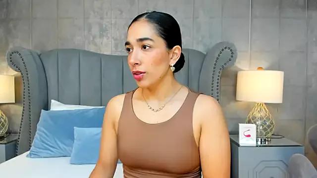 SabrinnaEvans from StripChat is Freechat
