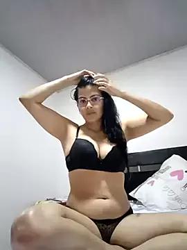 sarabrigith from StripChat is Freechat
