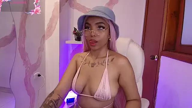 SarahLynn7 from StripChat is Freechat