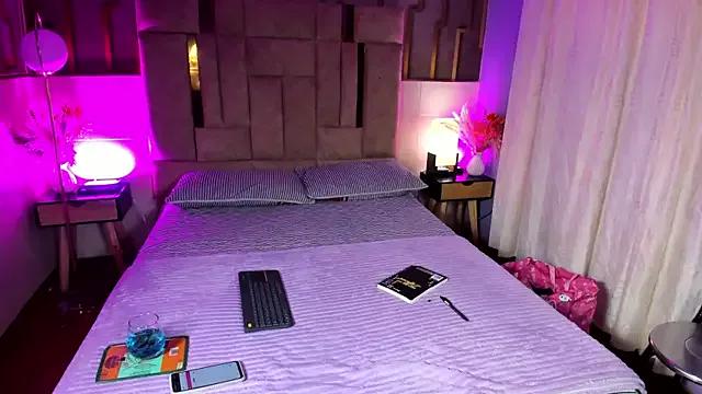 scarlet_hit from StripChat is Freechat