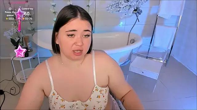 SellineStarr from StripChat is Freechat
