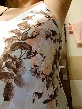 cam to cam sexiness with Girls streamers. Explore the newest collection of intense camshows from our capable horny hosts.