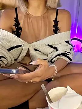 cam to cam sexiness with Girls streamers. Explore the newest collection of intense camshows from our capable horny hosts.