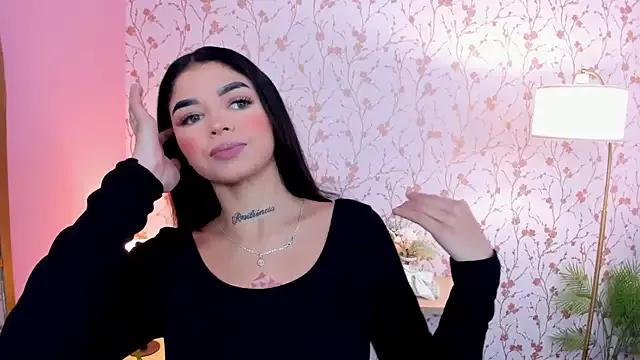 sharlotrossel from StripChat is Freechat