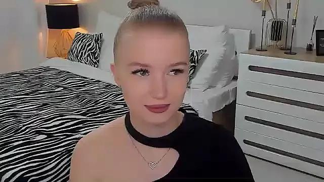 cam to cam sexiness with Girls streamers. Explore the newest collection of intense camshows from our capable horny hosts.