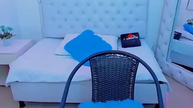 silvana__miller from StripChat is Freechat