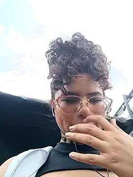 Simone_Miller from StripChat is Freechat