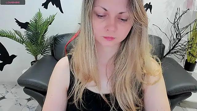 cam to cam sexiness with Girls streamers. Explore the newest collection of intense camshows from our capable horny hosts.